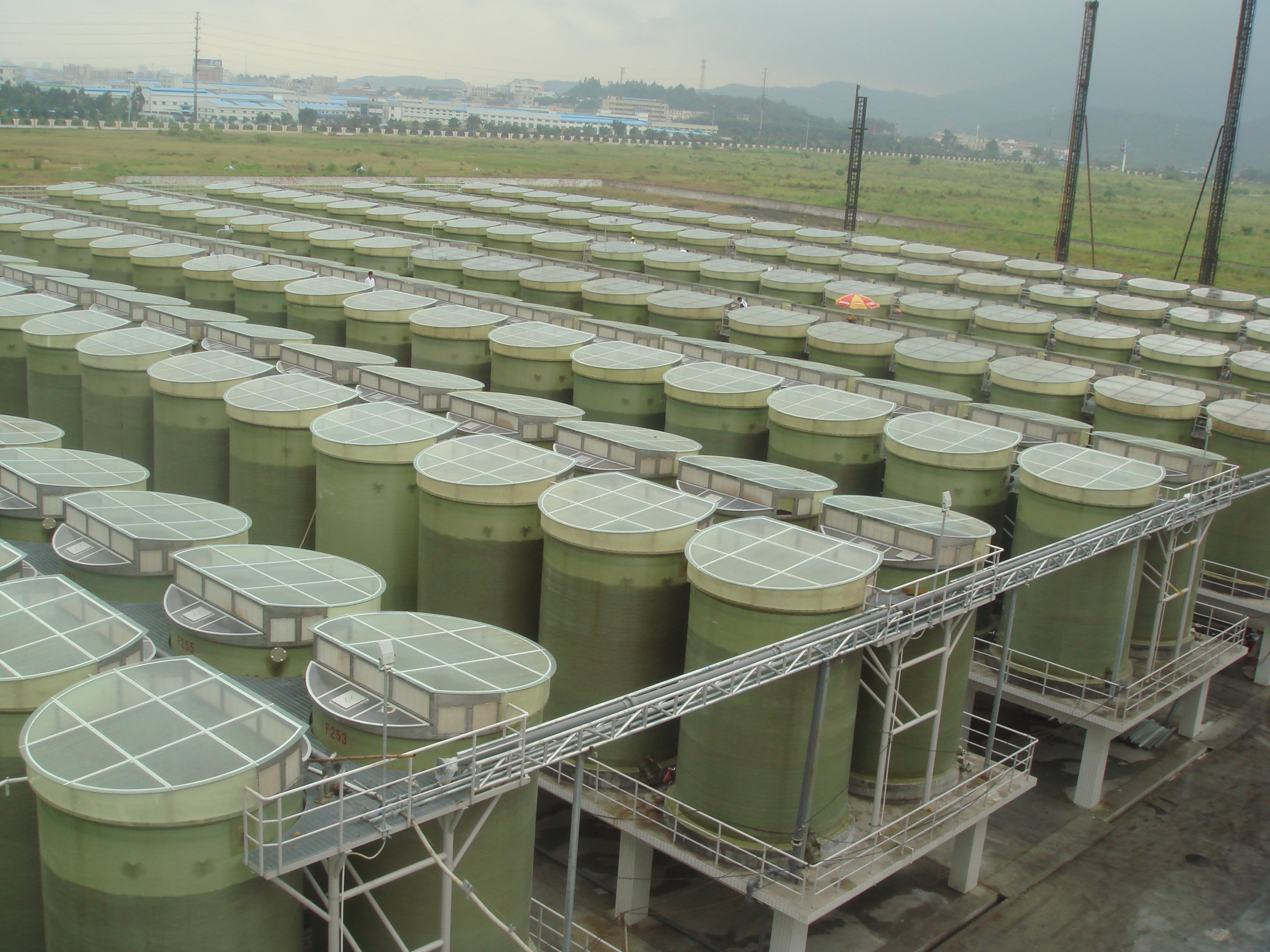 202406261440591719384059612026.jpg 玻璃鋼食品級(jí)儲(chǔ)罐1.JPG